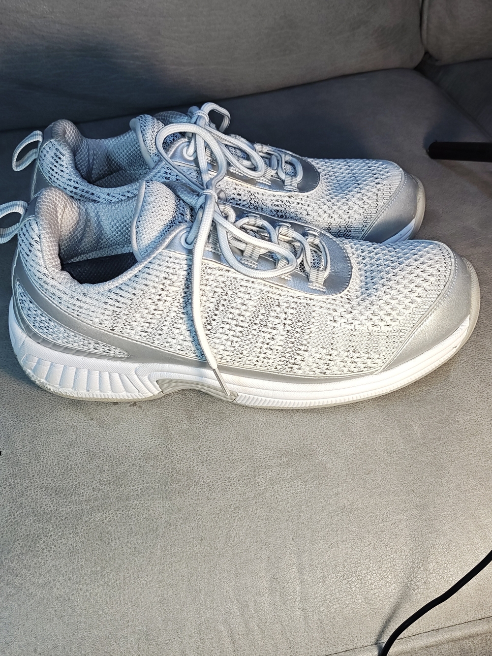 Women’s Mesh Knit Lace-Up Sneakers - White/Silver